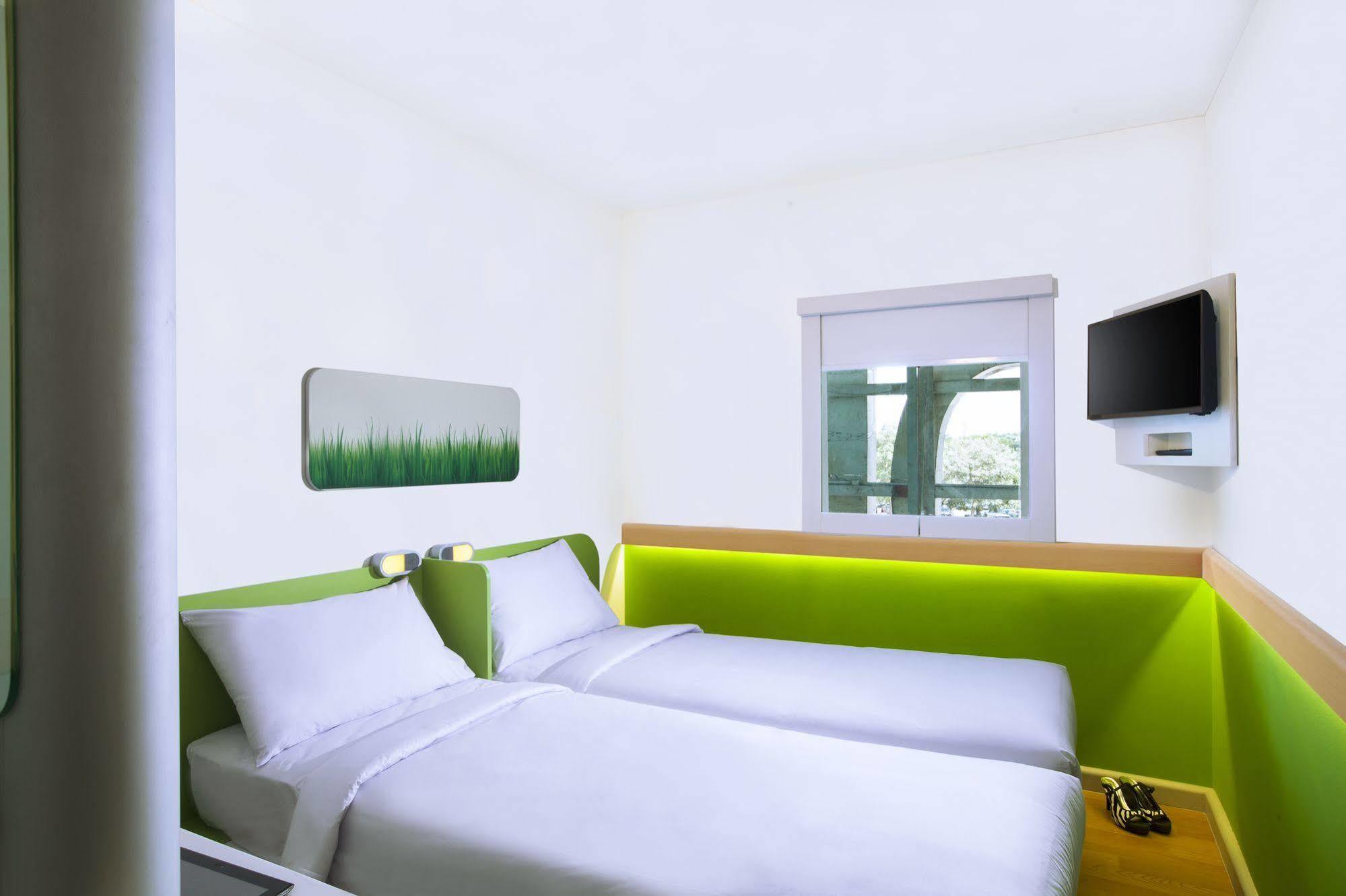 Cordia Hotel Makassar Airport Mandai Esterno foto